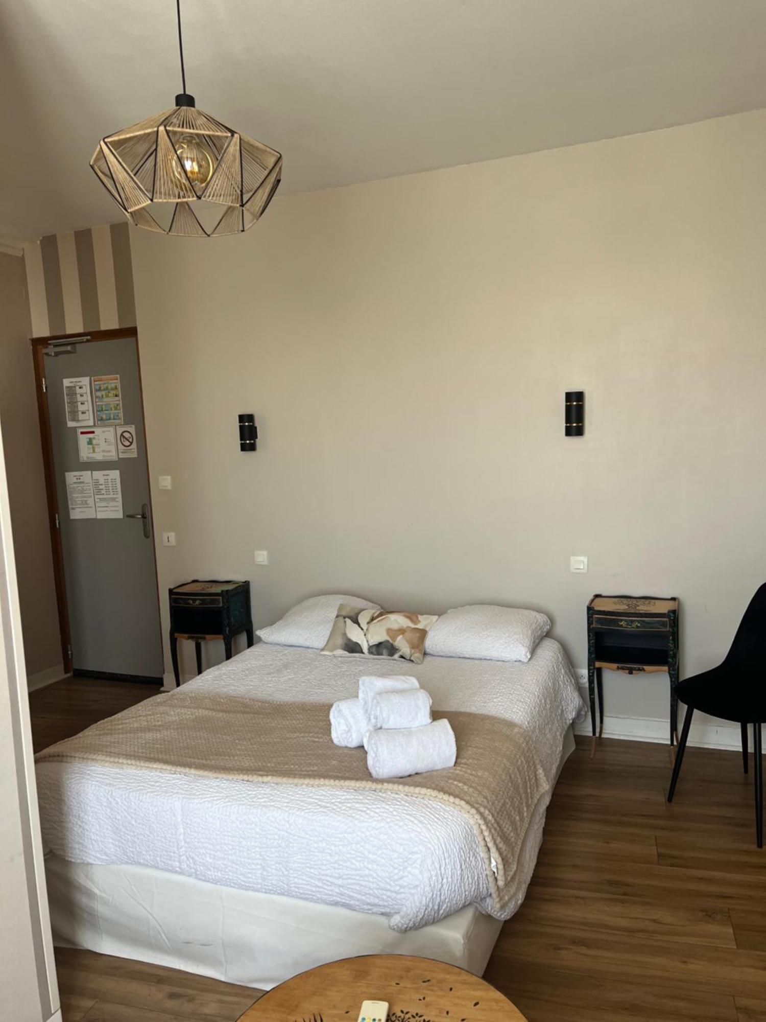 Hotel De La Gare 셰르부르 앙 코탱탕 외부 사진