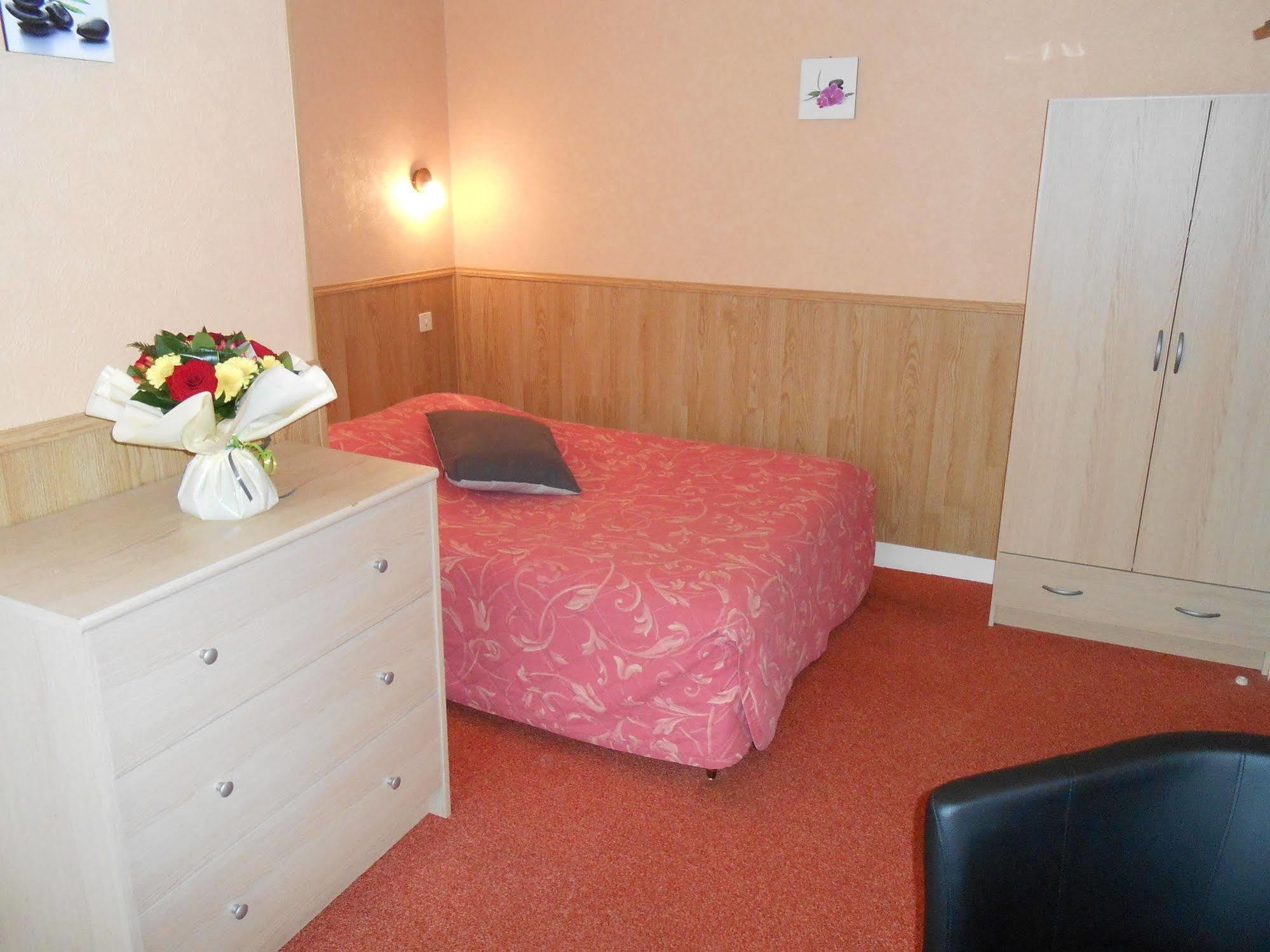 Hotel De La Gare 셰르부르 앙 코탱탕 외부 사진
